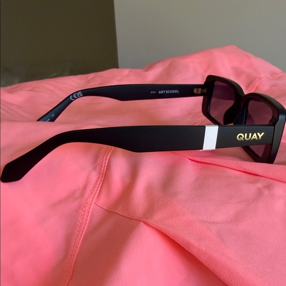 Quay Australia Black Rectangular Women’s Sunglasses - Picture 2 of 6